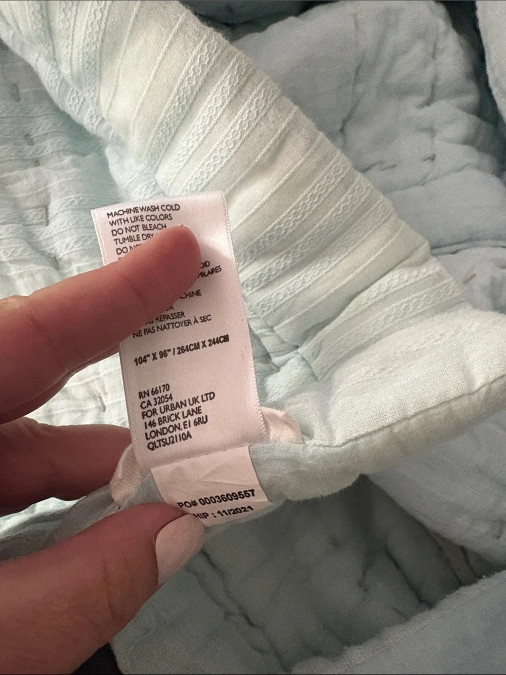 🍓ANTHROPOLOGIE light blue stitch quilt blanket King